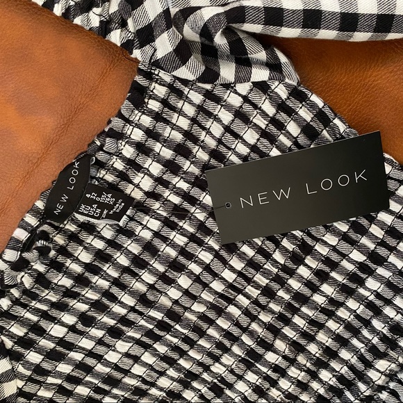 New Look shirred midi dress in black check - US 0 - Picture 6 of 7